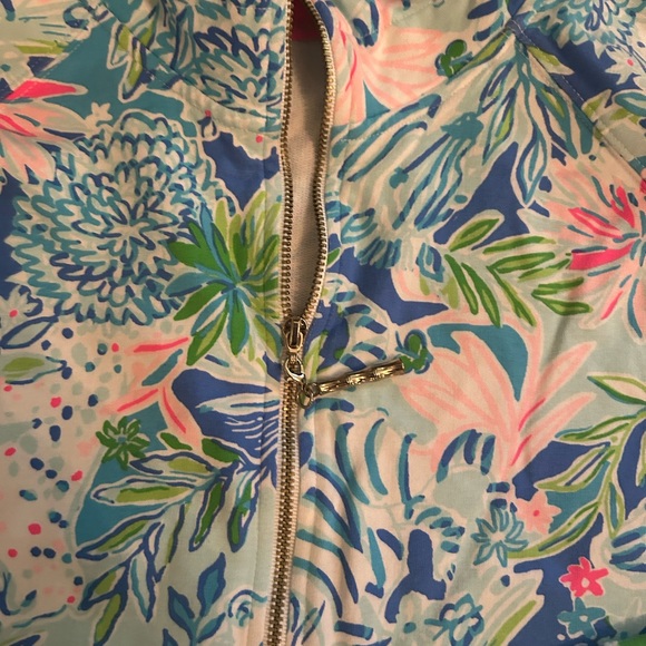 EUC Lilly Pulitzer skipper popover Size MEDIUM - Picture 2 of 3